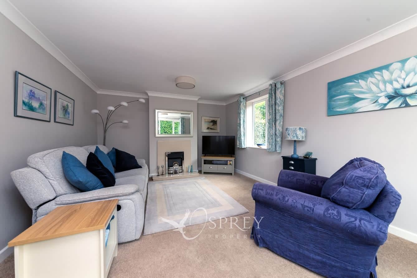 2 Bellamy Road, Oundle,