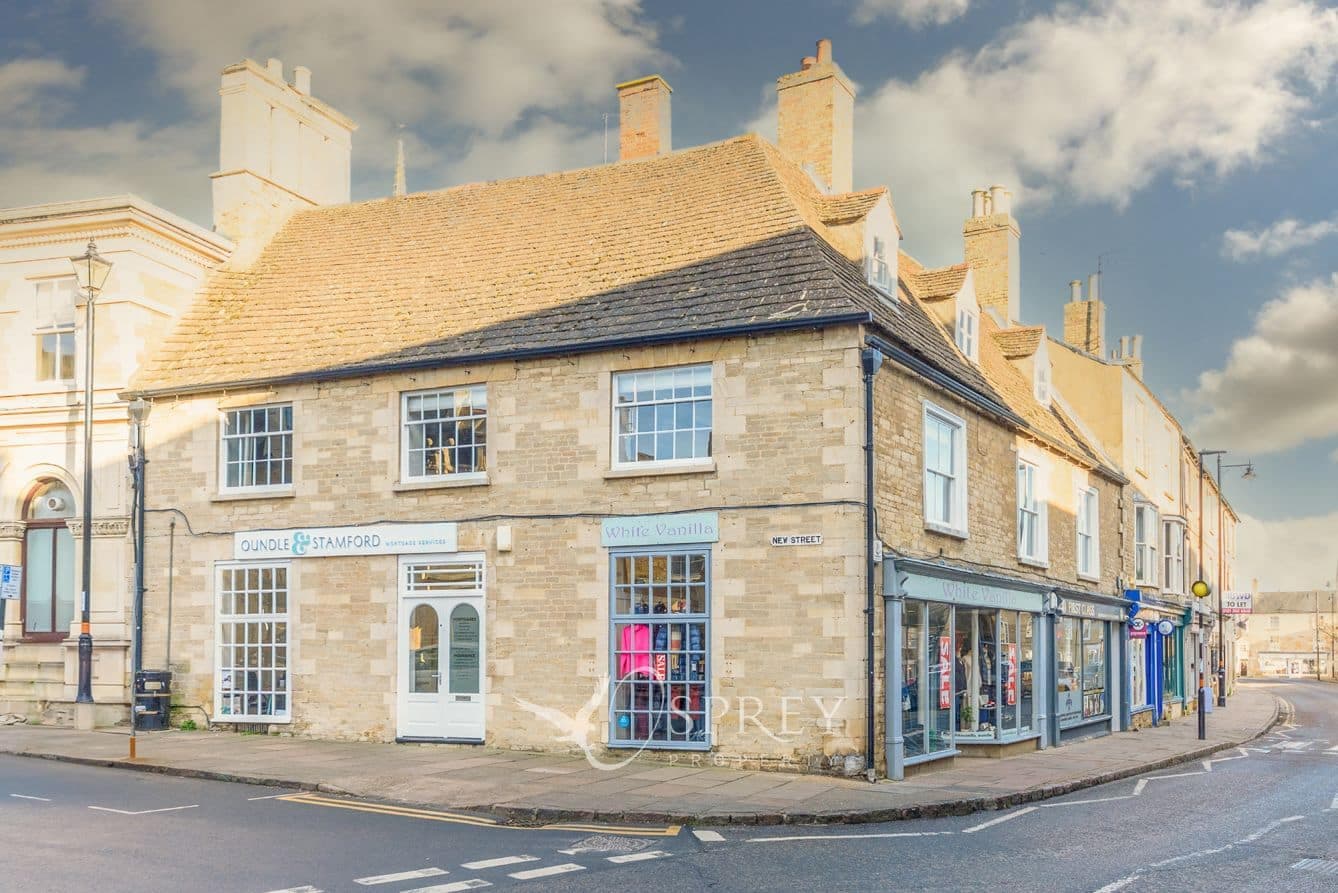 1 Market Place, Oundle,