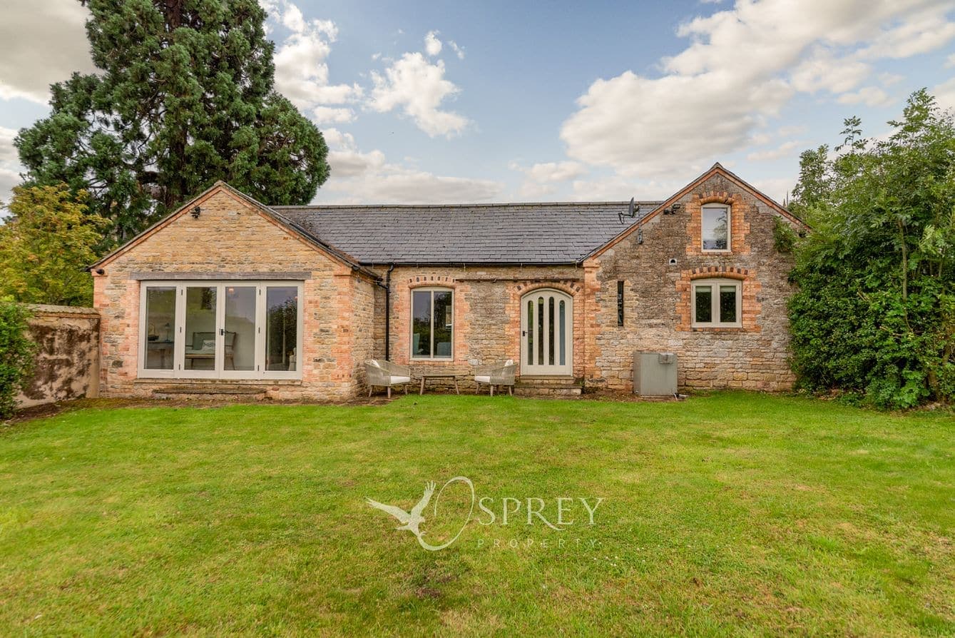 Garden Farmhouse Stables, Main Street, Fotheringhay,