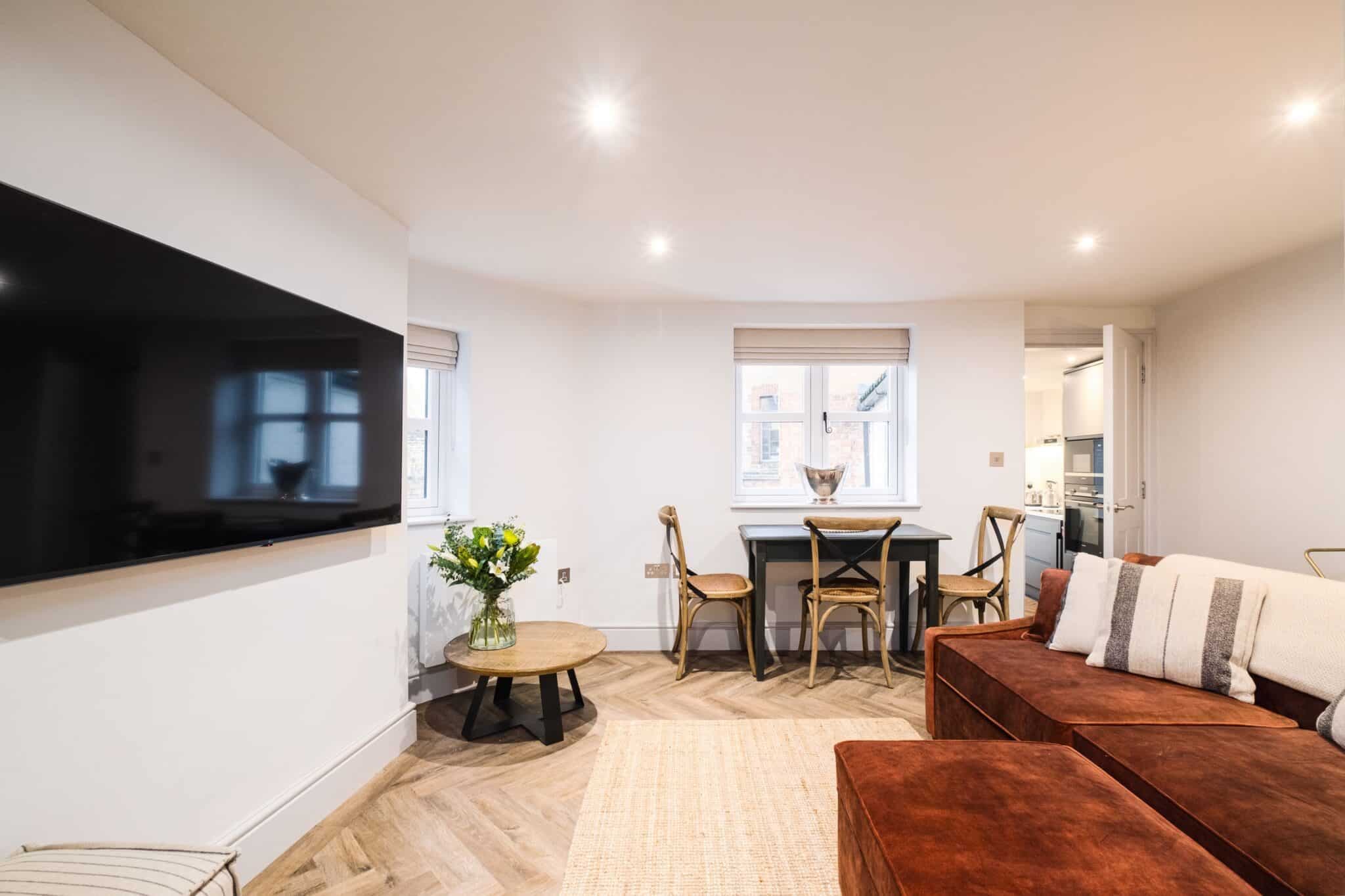 1 Market Place, Oundle,