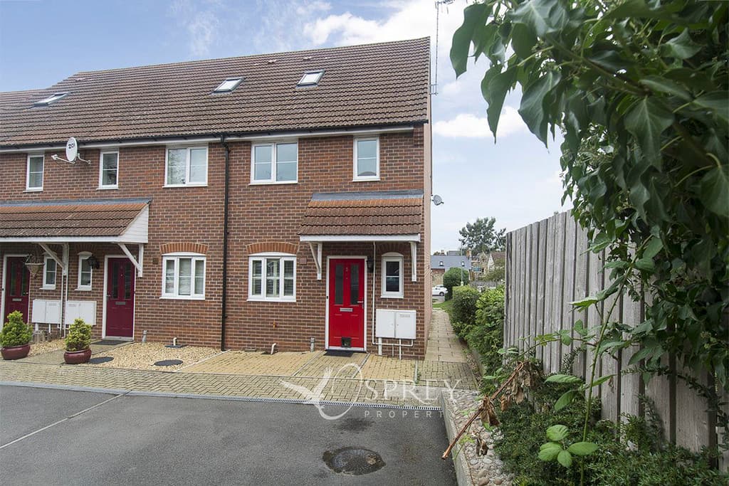 Harrisons Walk, Thrapston, Northamptonshire,