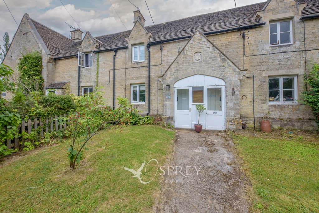 Gated Road , Lower Benefield, Peterborough,